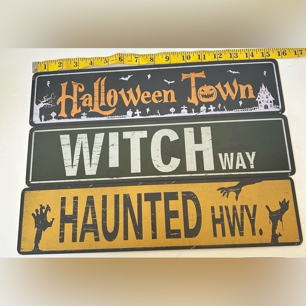 NWT HALLOWEEN METAL STREET SIGNS. Distressed metal road signs in 3 designs - Picture 3 of 4